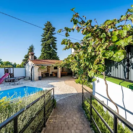 Casa Dominique By Kompas Villa Svetvinčenat